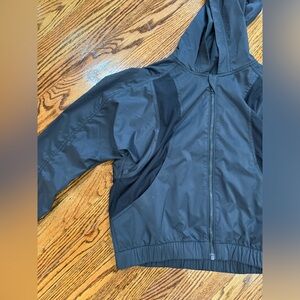 Lululemon short rain jacket